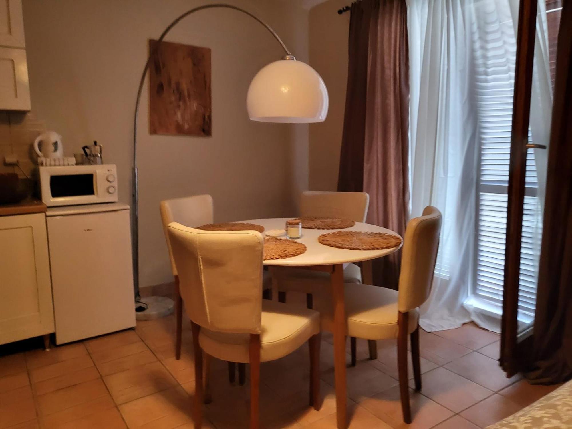 Apartments Grgic Njivice Bagian luar foto